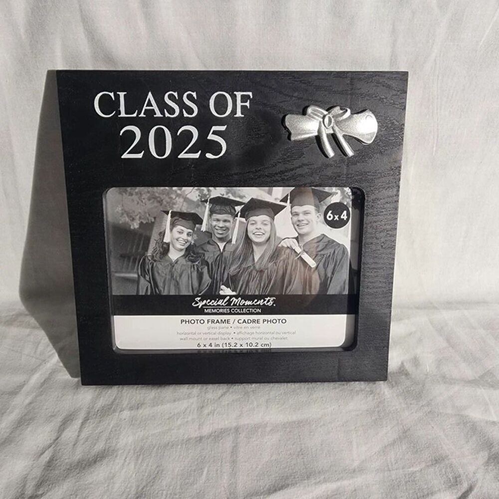 Class of 2025 Graduation Photo Frame 6x4 Black Woodgrain Tabletop Wall Mount